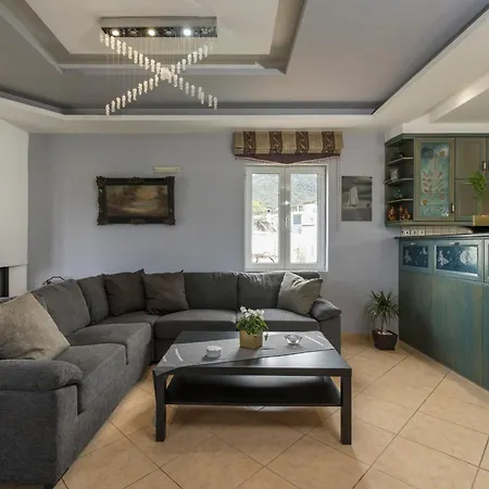 Maison Evelyn בית נופש *